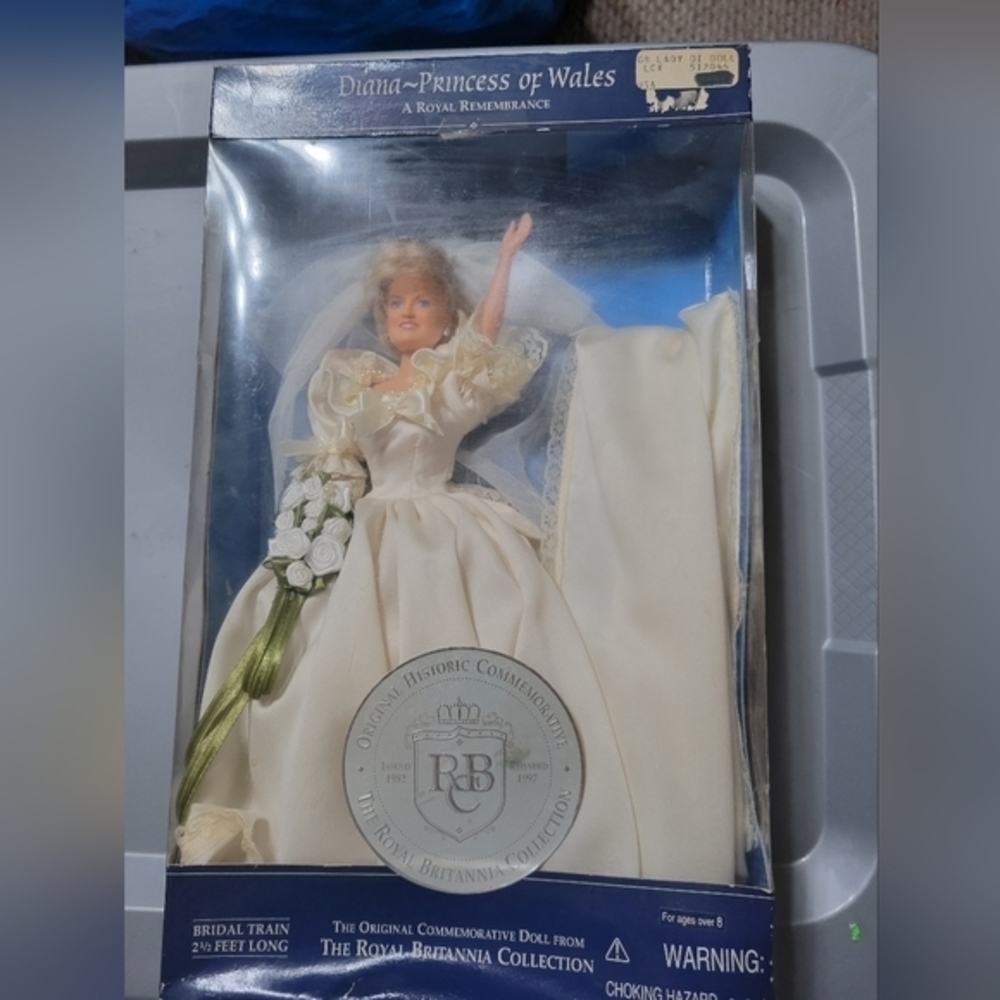 Diana Princess Of Wales Doll 1997 Historic Commemorative Royal Brittania Collect